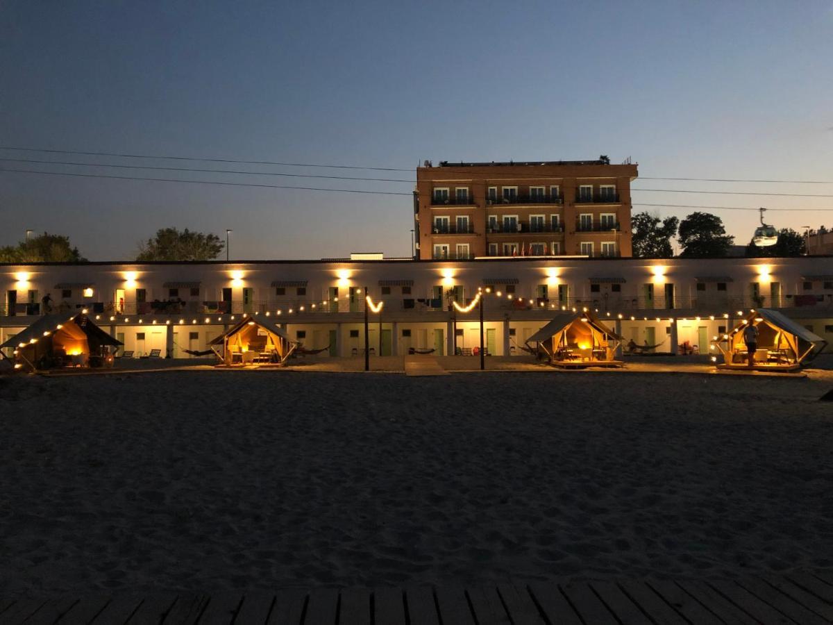 Hostel Cazino Nord Rooms Mamaia Exterior foto