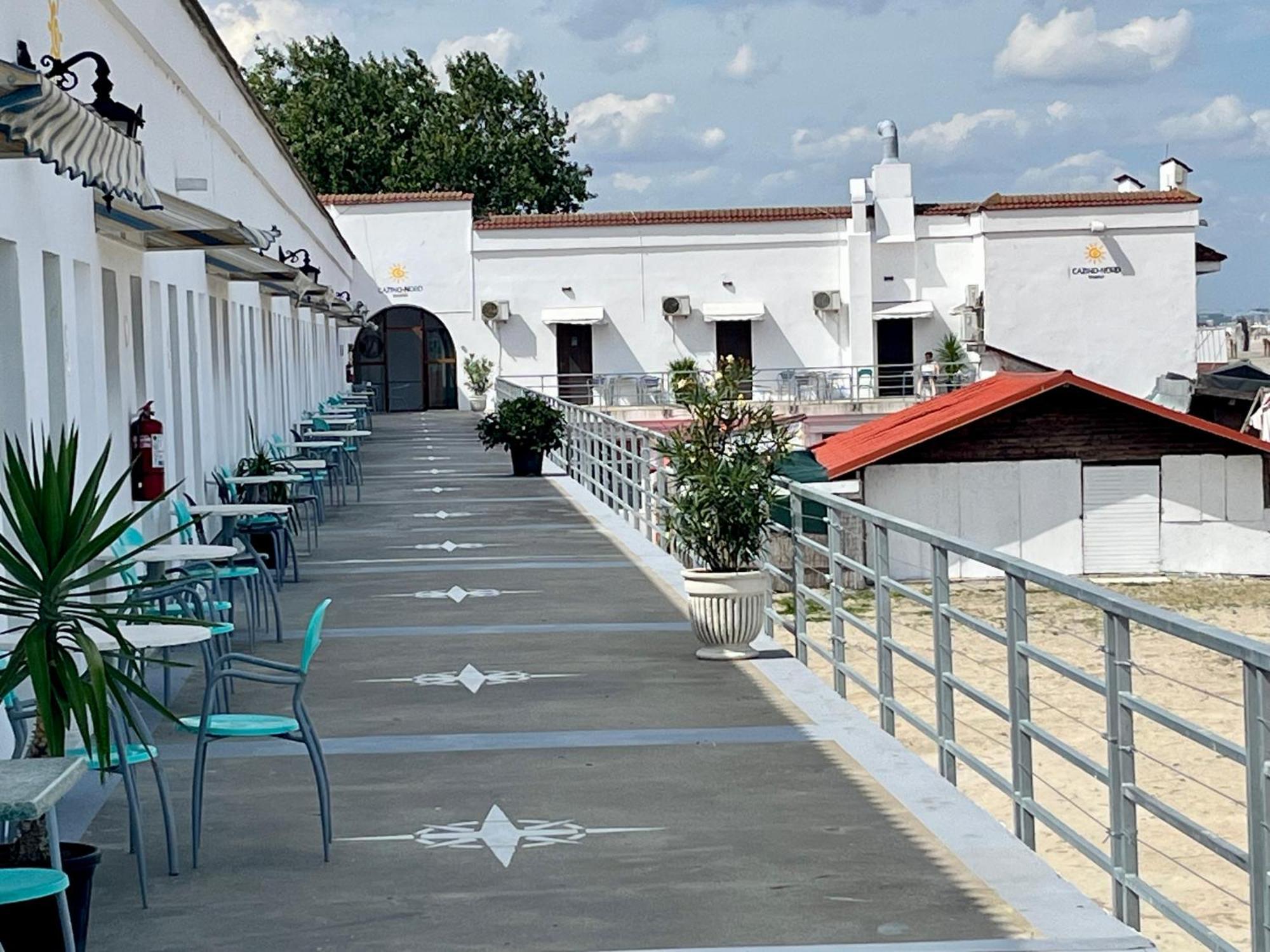 Hostel Cazino Nord Rooms Mamaia Exterior foto